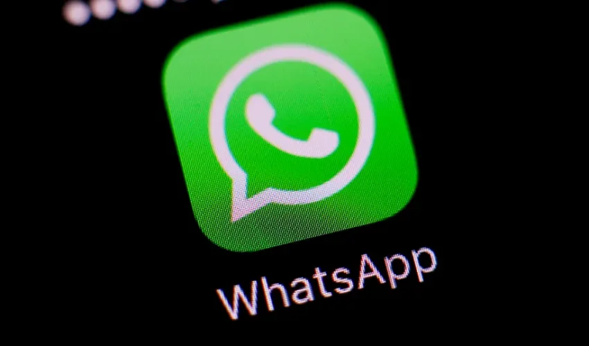 Imagen de archivo del logotipo del servicio de mensajería instantánea en internet WhatsApp. EFE/RITCHIE B. TONGO