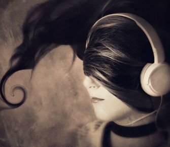 ¿Qué es el audioporno y por qué ha tomado fuerza entre las mujeres? 