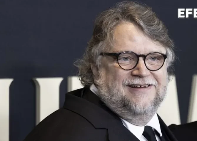  Guillermo del Toro solicita a Toronto que salve una histórica sala de cine de la ciudad 