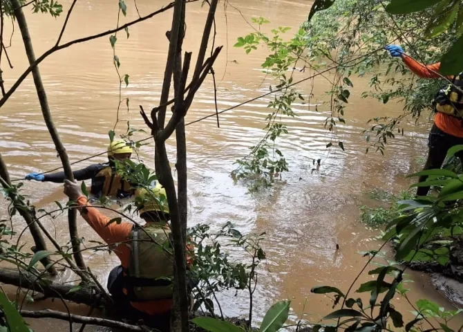  Encuentran el cuerpo de hombre que resbaló y cayó al crecido Río Lirí, en Veraguas 