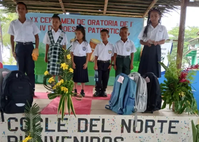  Estudiantes de las costas y montañas de Donoso se destacan en poesía y oratoria 