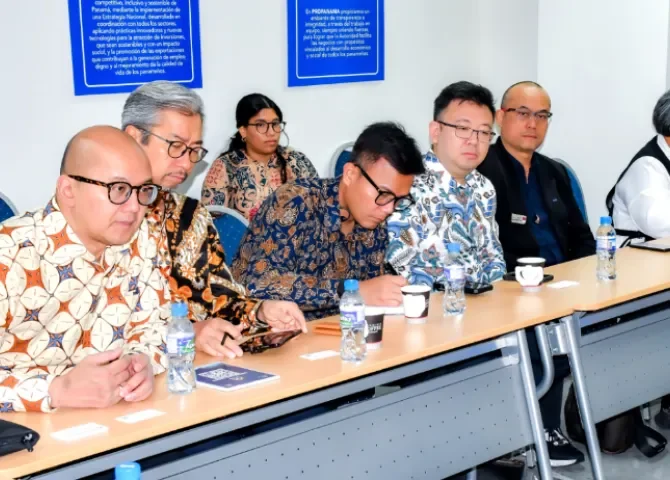  Indonesia explora oportunidades de negocios en la Zona Libre de Colón 