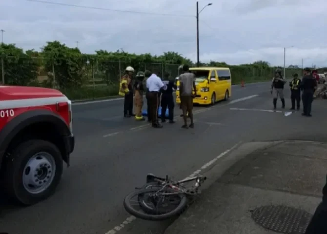  Conductor de bicicleta murió en accidente de tránsito en la ciudad de Colón 