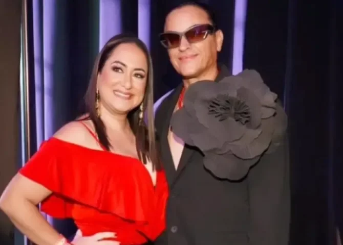  Elvis Crespo se divorcia tras 15 años de matrimonio 