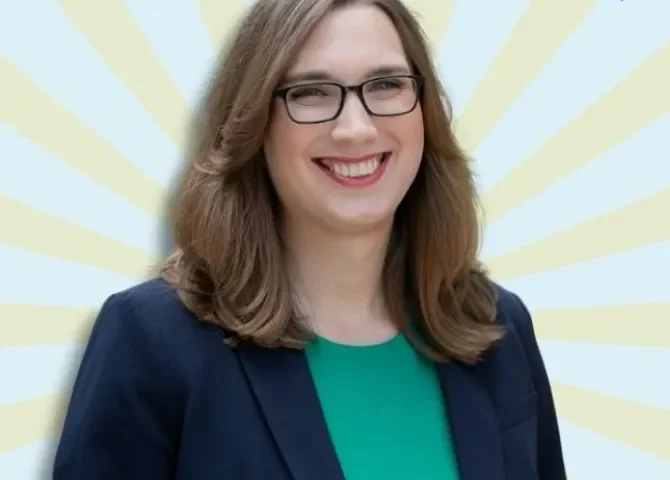  Sarah McBride, primera congresista transgénero de la historia de EE.UU. 