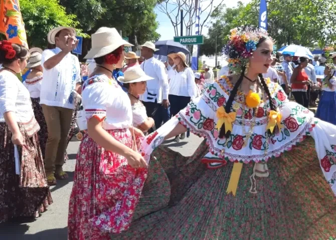  ¡Atentos! Abren inscripciones para el Desfile de las Mil Polleras  