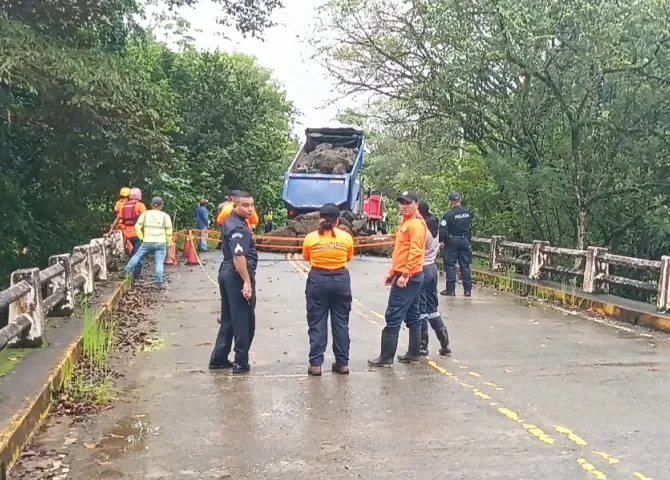  Colapsa el puente San Antonio en Soná, Veraguas 