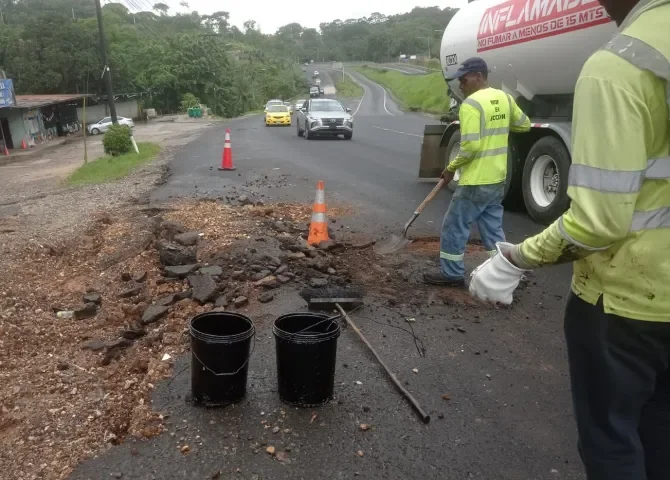  Reparan punto crítico en Quebrada López 