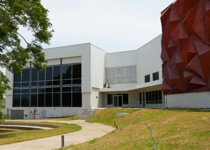  Sectores turísticos piden apertura del Centro de Convenciones de Chitré 