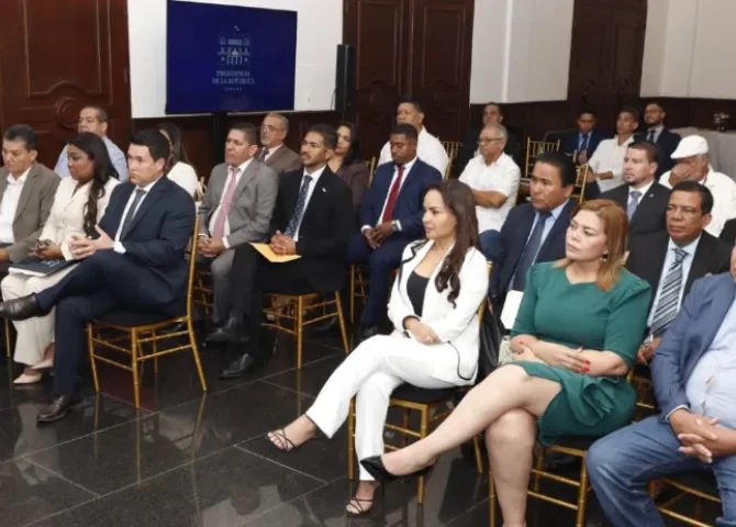  Alcaldes y representantes apoyan llamado del Gobierno Nacional para que cesen cierres de calles y actos de violencia 