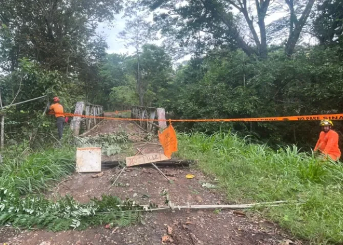  SINAPROC cierra el paso por dos puentes en Capira y Chame 