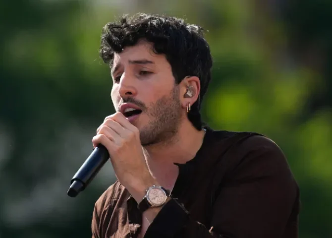 ¡Su trabajo más íntimo y familiar! Sebastián Yatra se desnuda en su cuarto álbum 'Milagro' 