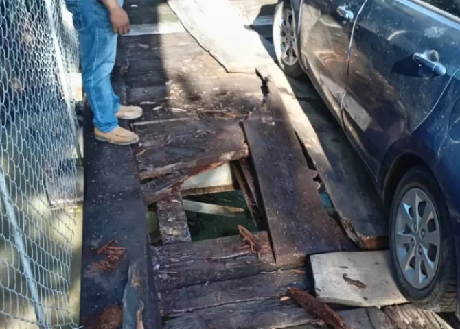  Vecinos de La Gloria siguen esperando nuevo puente 