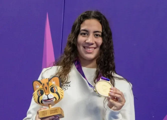  ¡Oro para Panamá en Asunción 2025! Emily Santos brilla en 100m pecho 