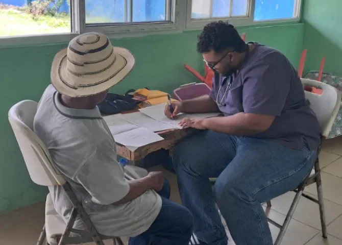  Gira de salud llega por vía marítima a comunidades apartadas de Colón 