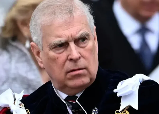  ¡Nuevo escándalo en la Casa Real británica! El príncipe Andrés está bajo investigación por supuestamente manipular a la Policía 