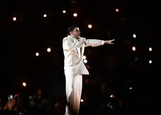  Fotografía de archivo del cantante puertorriqueño Bad Bunny durante un concierto. EFE/ Orlando Barría 