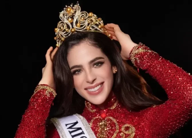  Foto: @fatimaboschfdz 