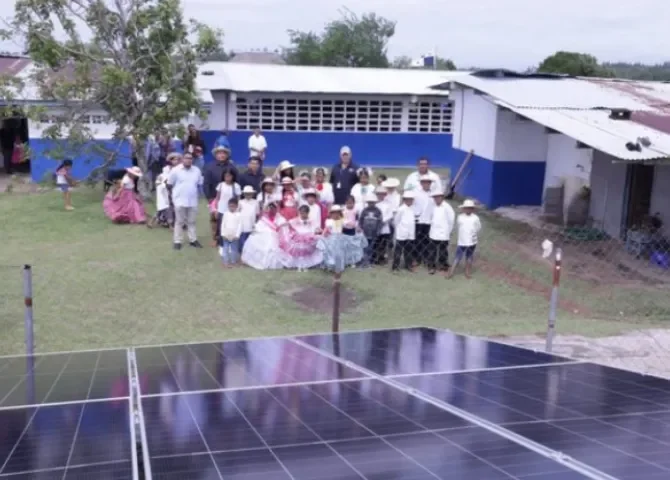  Trabajando por las comunidades. Foto: Cortesía.  