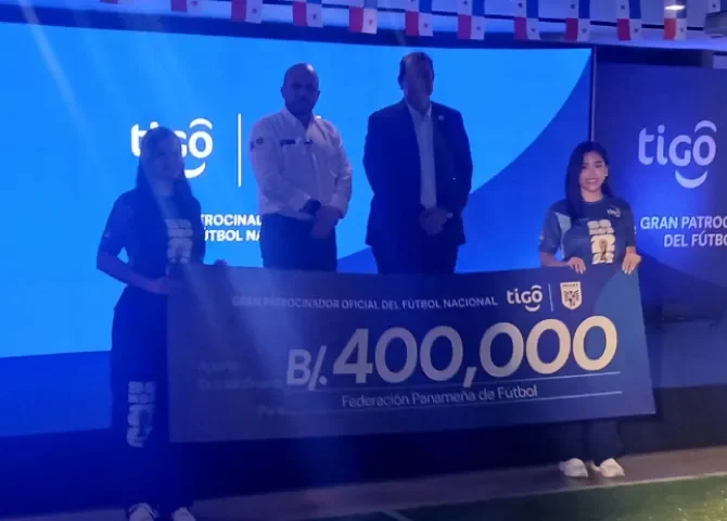   Tigo entrega $400 mil a FEPAFUT y anuncia cobertura total del Mundial  
