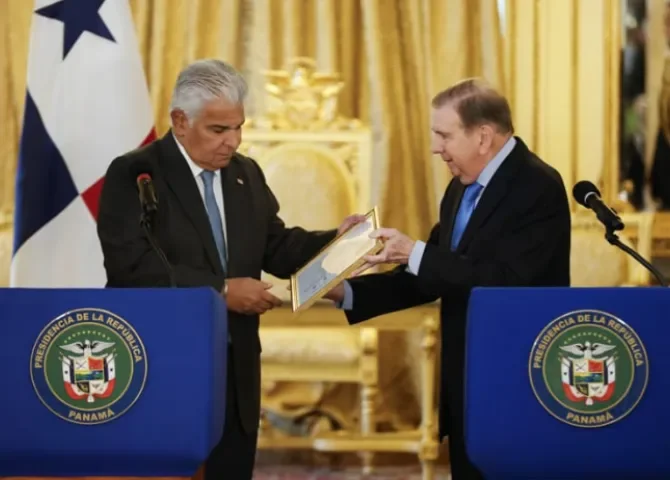   Mulino respalda a González Urrutia y pide transición democrática  