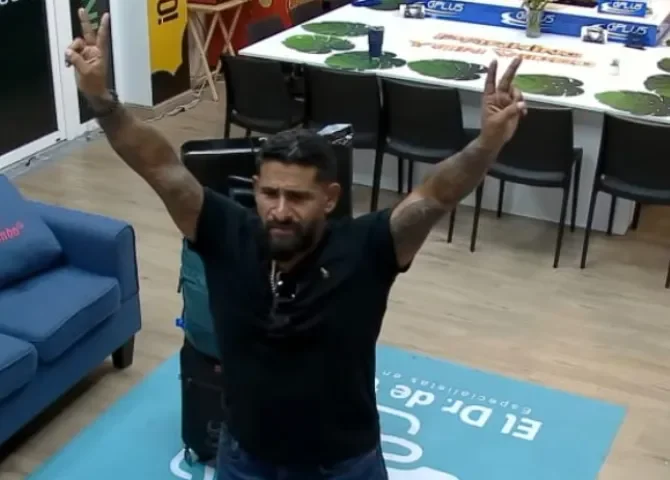   Wisxo sale y vuelve a entrar al 'Parking de Yen Video'  