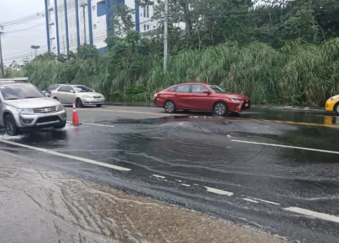  75 mil personas sin agua tras daño en tubería en Colón 