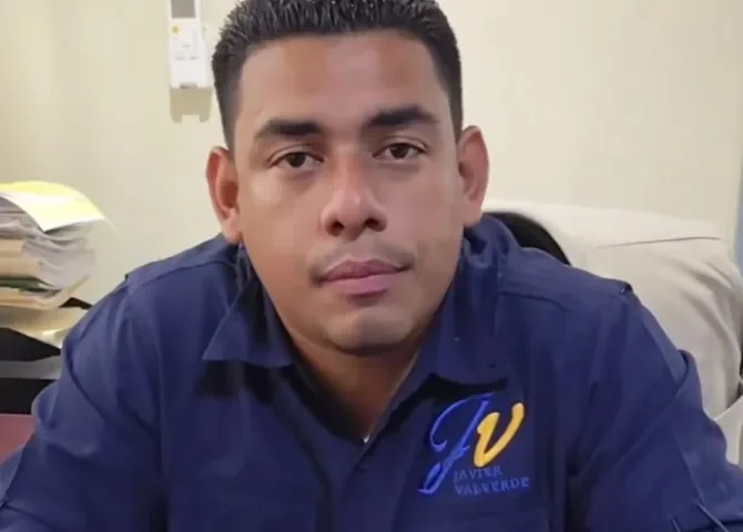  Foto: Representante Javier Valverde.  