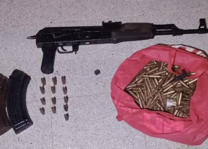   Mujer es aprehendida tras hallazgo de arma en su vivienda en Cativá  