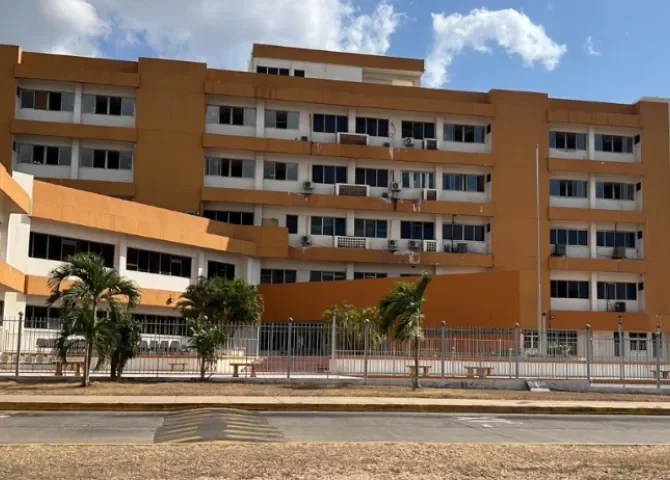  Dan a conocer plan de mejoras para el hospital Nicolás Solano 