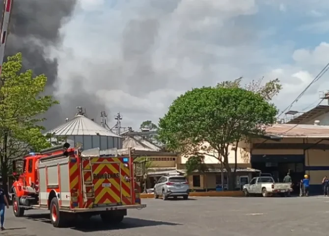   Bomberos de Veraguas piden investigar y sancionar a responsables de incendios en Santiago  