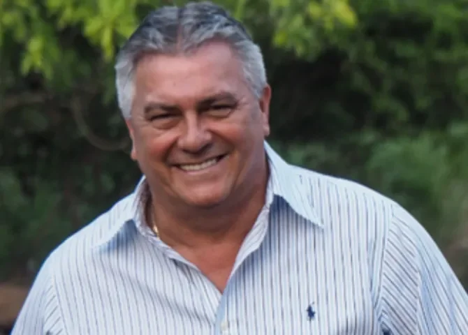  Cuenta de X: Tomas Velasquez Correa 