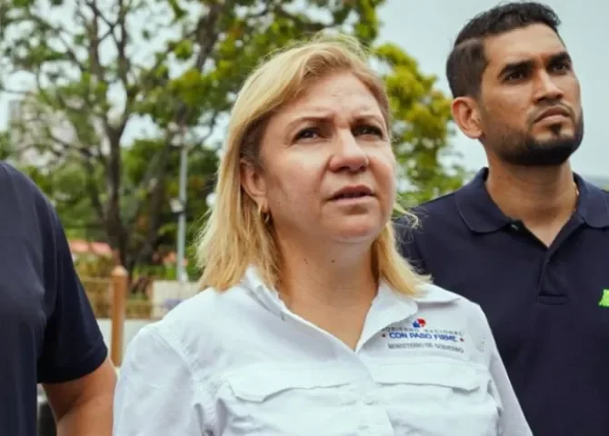   ¡Eso no va! Dinoska Montalvo responde a Ángela Russo por propuesta de televisores para reos  