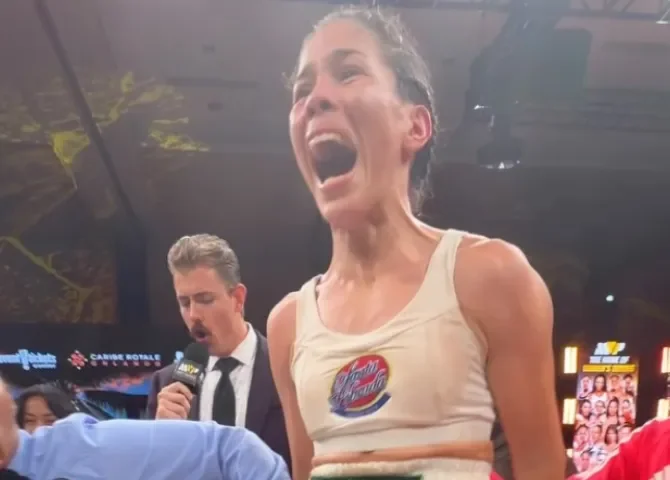   ¡Panamá tiene nueva campeona mundial! Nataly Delgado conquista el título Supermosca de la AMB  
