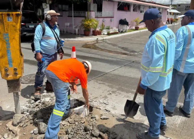  IDAAN busca reducir el 45% de pérdidas en fugas y conexiones ilegales en Panamá Oeste 