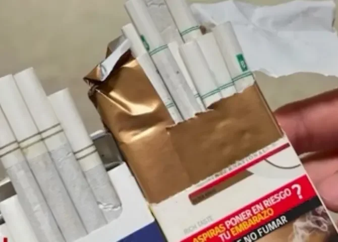   Foto captura de video de Aduanas.  
