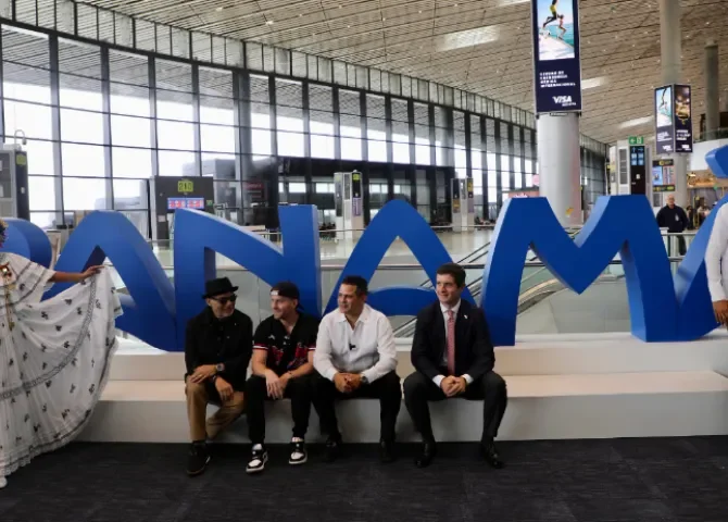  Panamá estrena su nueva Marca País en Tocumen ante millones de viajeros 