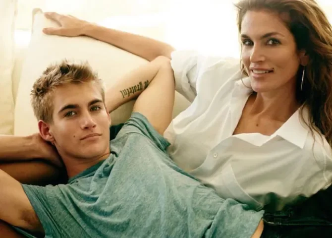  Foto: @cindycrawford 