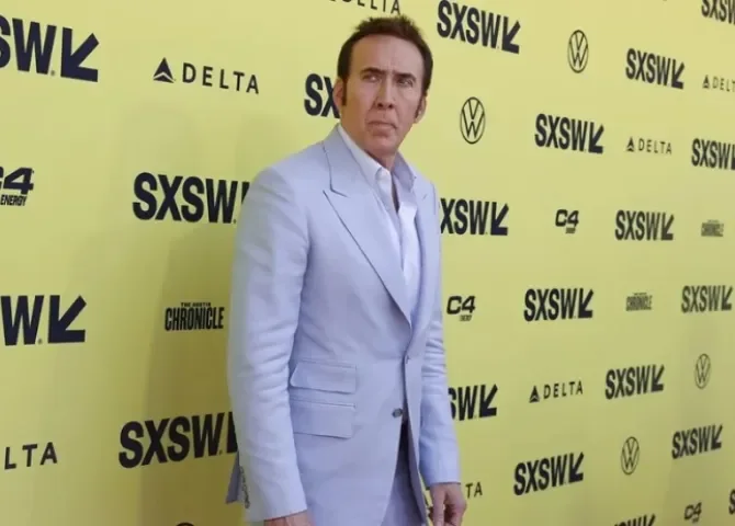  Un gigantesco socavón apareció frente a la casa de Nicolas Cage 