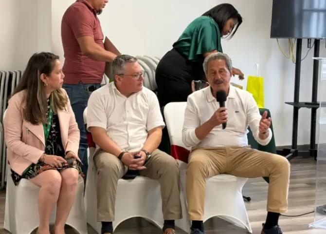   Colón busca nuevas oportunidades de inversión con Honduras 